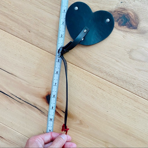 Valentino Garavani  Leather Heart Bag Charm/Key Charm NWT - Picture 14 of 16